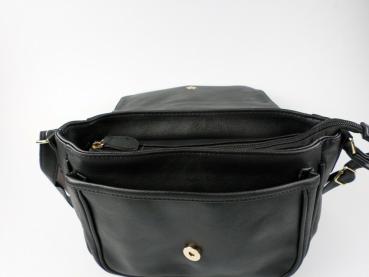 Nicole Brown - Schöne Handtasche mit Klappe